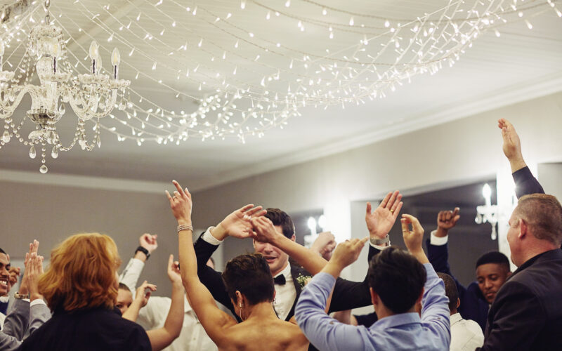 How to Create a Memorable Wedding Reception Playlist